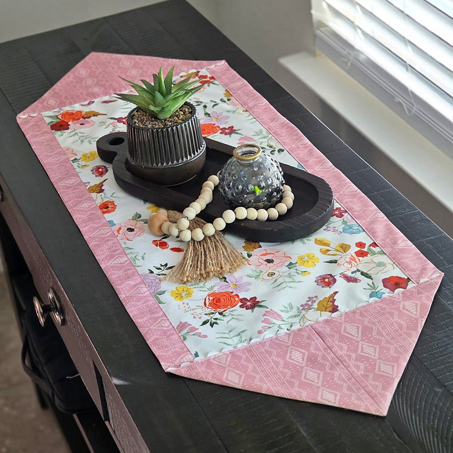 10 Minute Table Runner of the Month Club - Fort Worth Fabric Studio from Fort Worth Fabric Studio
