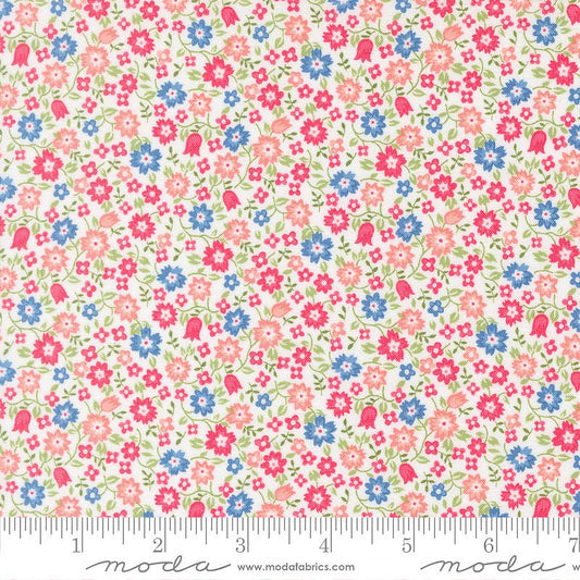 A Cat Named Stitch Small Florals Cream - Moda from Fort Worth Fabric Studio