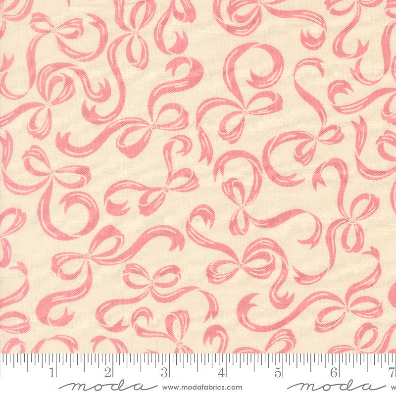Je T'aime Tie A Bow Lace - Moda from Fort Worth Fabric Studio