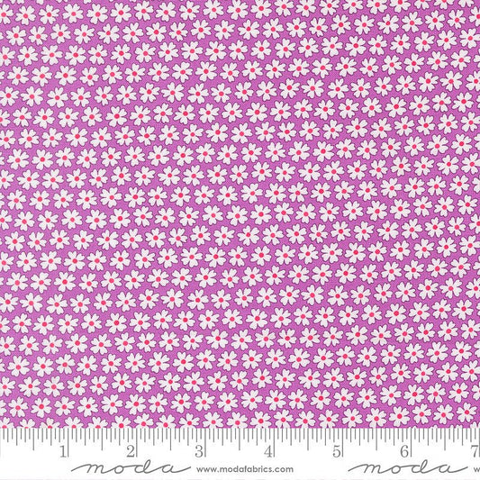 Pick Me! Pocket of Posies Lilac - Moda from Fort Worth Fabric Studio